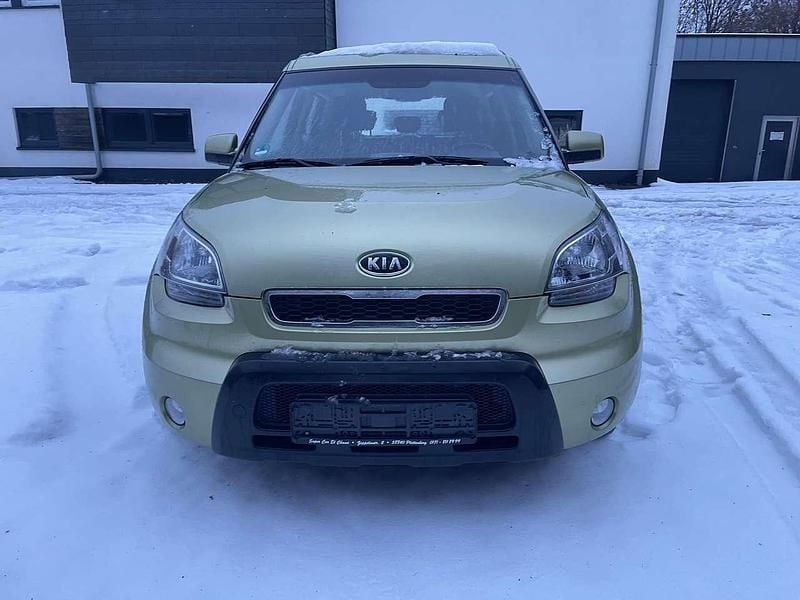 Gebraucht Kia Soul Vision 126 PS (92 kW) 2010 Green tea latte met. SUV