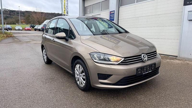 Gebraucht VW Golf VII Comfortline 125 PS (91 kW) 2014 Gold Limousine