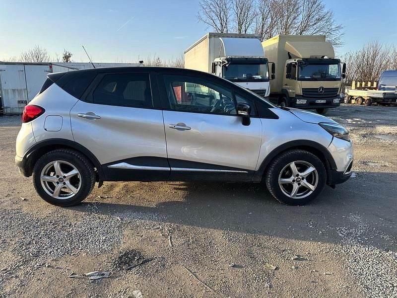 Gebraucht Renault Captur Dynamique 90 PS (66 kW) 2015 Schwarz SUV