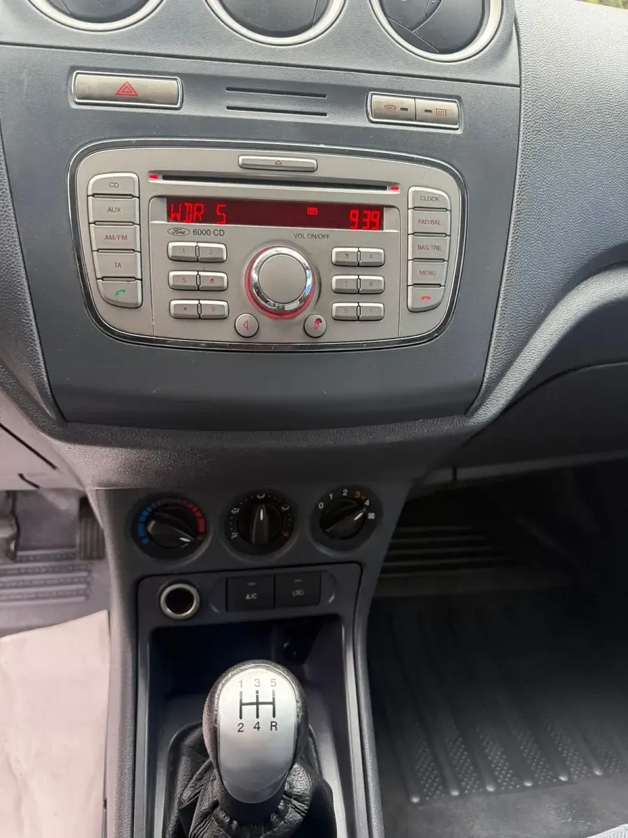 Gebraucht Ford Transit Connect 89 PS (65 kW) 2010 Rot Van / Kleinbus