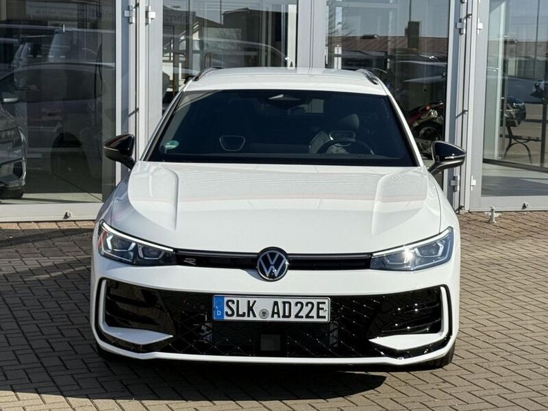 Gebraucht VW Passat R-line 177 PS (130 kW) 2025 Weiß Kombi