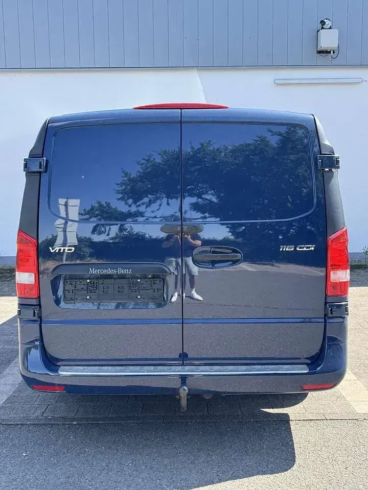 Gebraucht Mercedes Vito 163 PS (119 kW) 2021 Blau Van