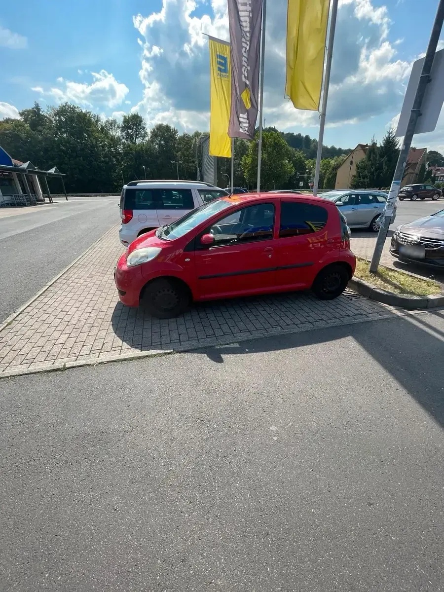 Gebraucht Citroën C1 68 PS (50 kW) 2012 Rot Kleinwagen