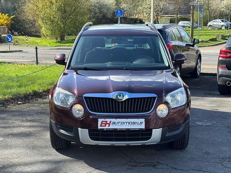 Gebraucht Skoda Yeti Plus Edition 122 PS (89 kW) 2012 Rot SUV