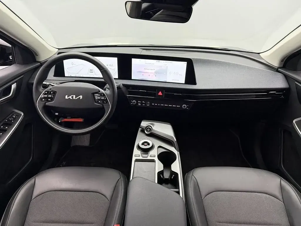 Używany Kia EV6 Light 125 kW (170 KM) 2024 Czarny SUV