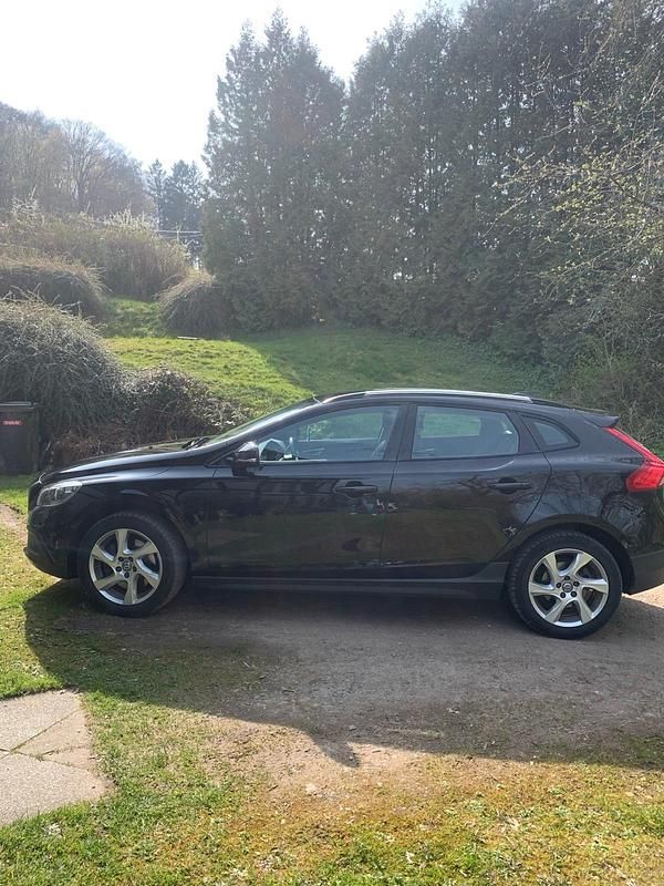 Gebraucht Volvo V40 150 PS (110 kW) 2015 Schwarz Kombi