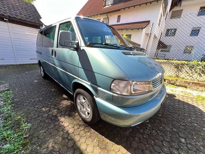 Second-hand VW T4 102 CP (75 kW) 2000 Verde Van
