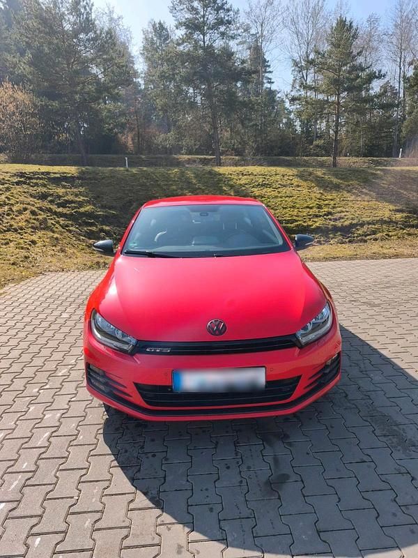 Gebraucht VW Scirocco 220 PS (161 kW) 2017 Rot Coupé