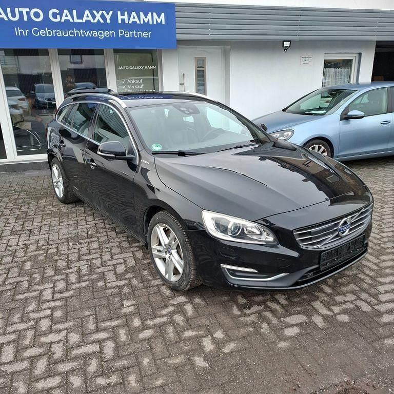 Gebraucht Volvo V60 220 PS (161 kW) 2017 Schwarz Kombi
