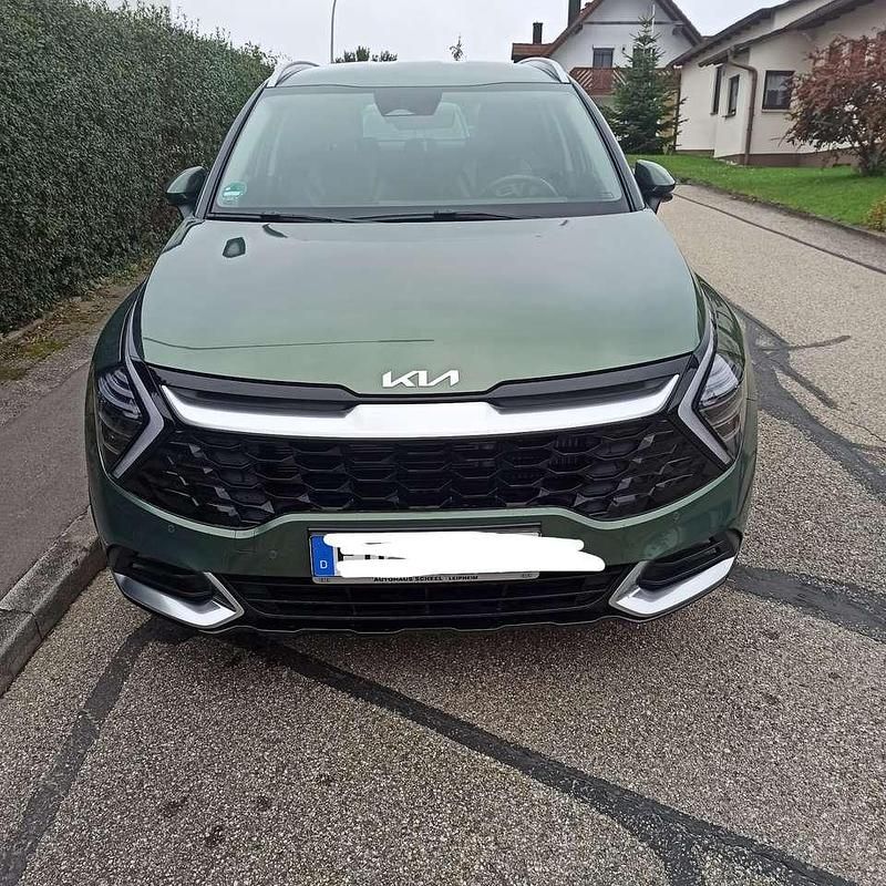 Grün Gebraucht 2022 Kia Sportage 2 SUV | 25.500 € (Etwas zu teuer) - Bild 1/4