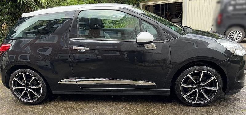 Schwarz Gebraucht 2012 Citroën DS3 Chic Kleinwagen | 3.700 € (Guter Preis) - Bild 1/4