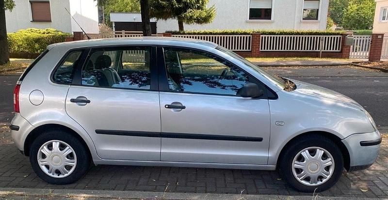 Gebraucht VW Polo 54 PS (39 kW) 2003 Grau Kombi