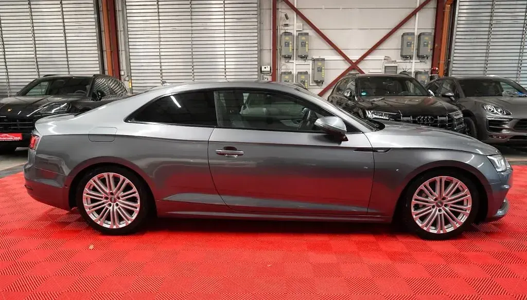 Gebraucht Audi A5 Sport 190 PS (139 kW) 2018 Grau Coupé