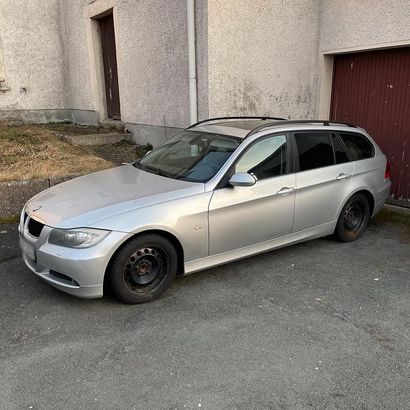 Gebraucht BMW 320 163 PS (119 kW) 2007 Silber Kombi