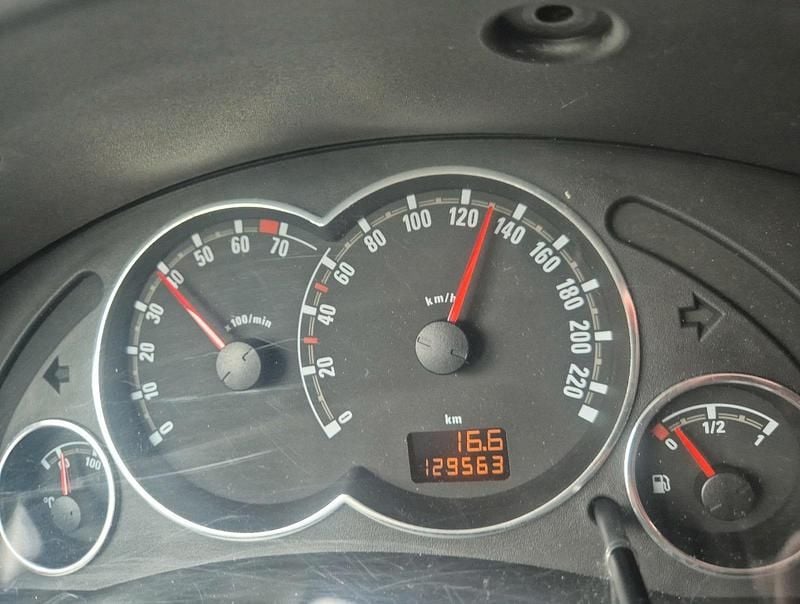 Gebraucht Opel Meriva 90 PS (66 kW) 2009 Andere farben Van / Kleinbus