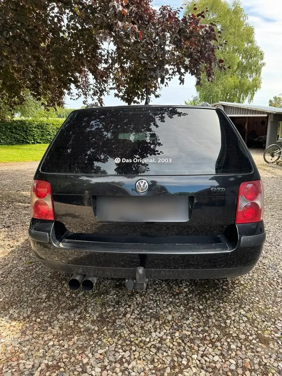 Gebraucht VW Passat 131 PS (96 kW) 2003 Schwarz Kombi