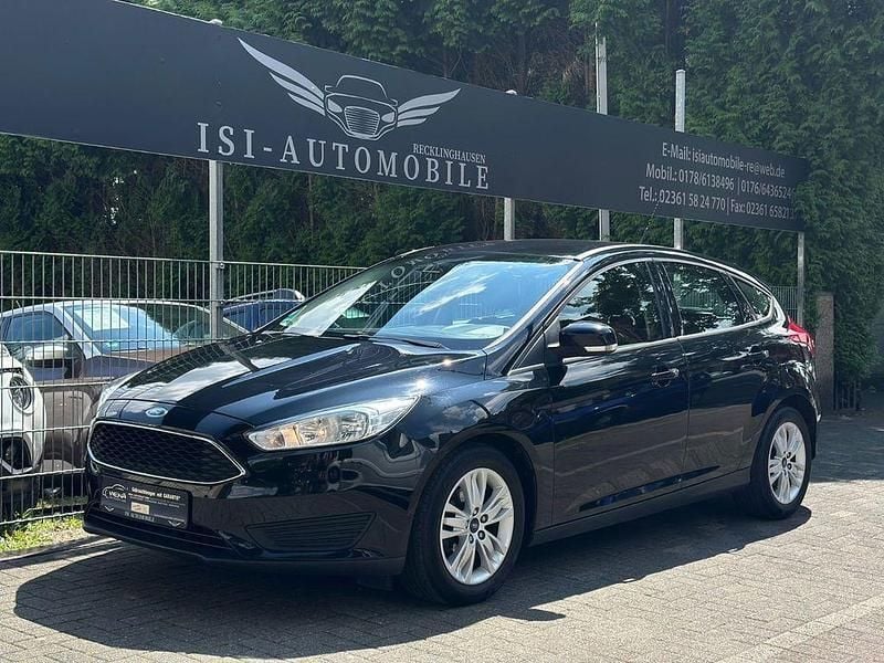 Schwarz Gebraucht 2014 Ford Focus Trend Limousine | 7.490 € (Etwas zu teuer) - Bild 1/4