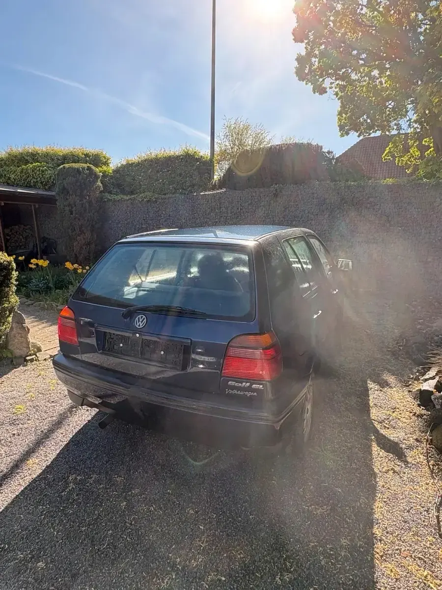 Brugt VW Golf III 90 HK (66 kW) 1992 Blå Hatchback