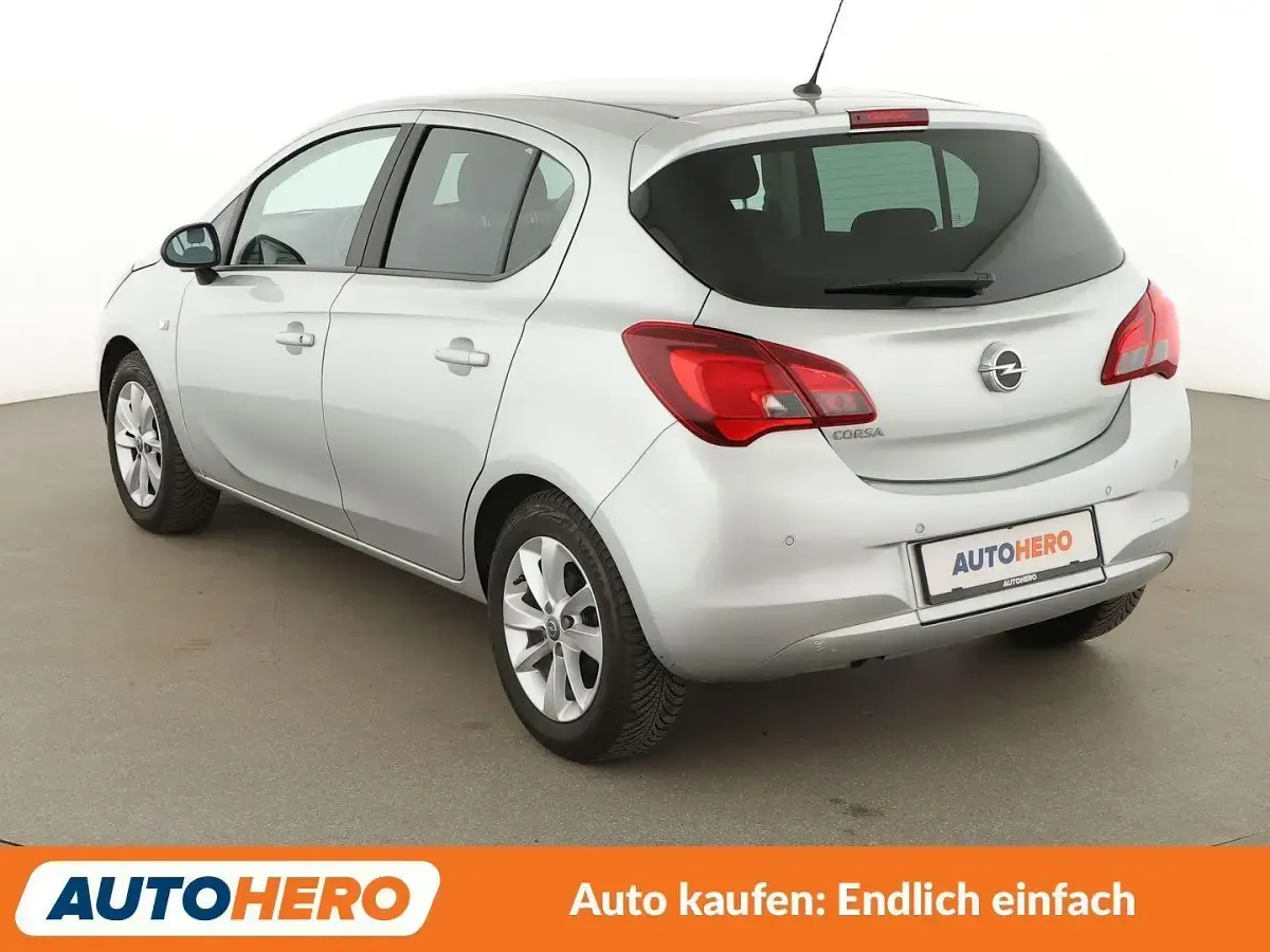 Usado Opel Corsa Active 90 CV (66 kW) 2017 Gris Utilitario