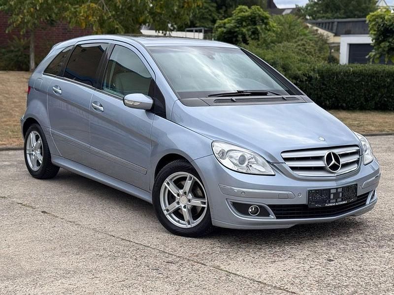 Blau Gebraucht 2005 Mercedes B200 Van / Kleinbus | 3.999 € (Fairer Preis) - Bild 1/4