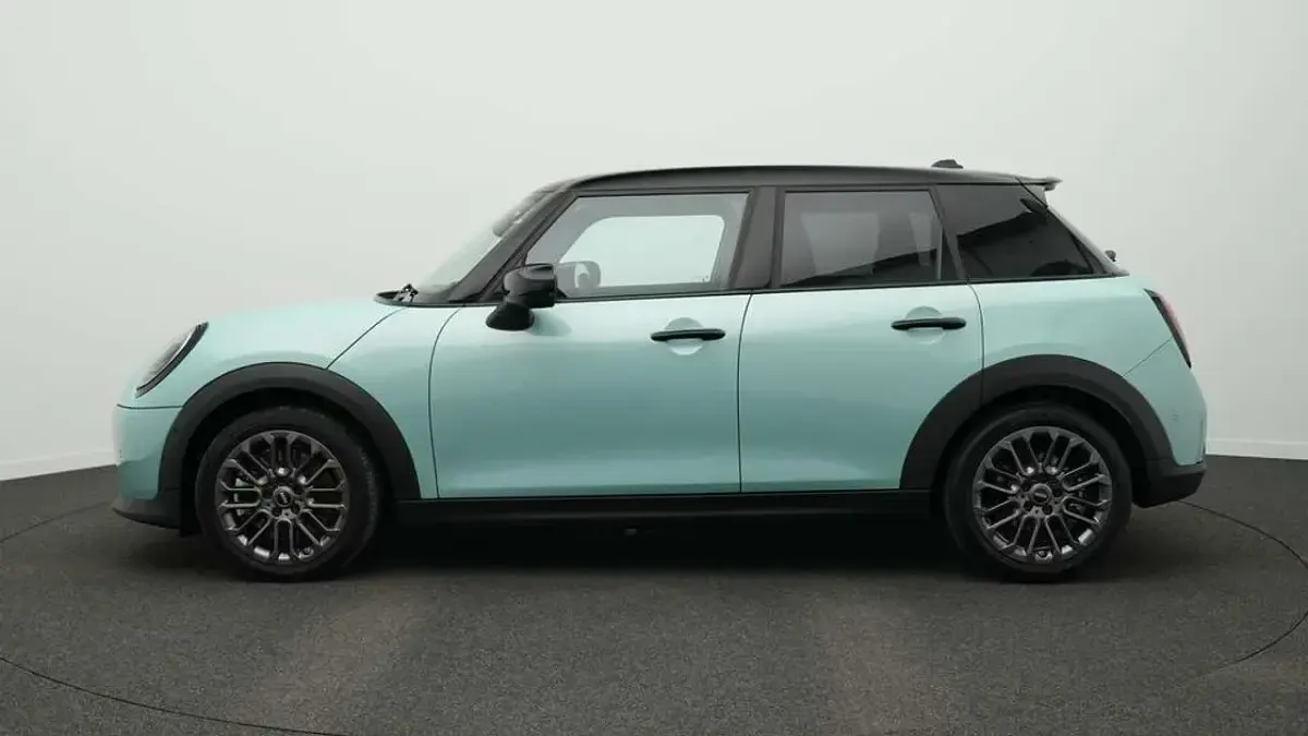 Second-hand Mini Cooper S Classic 204 CP (150 kW) 2025 Verde Hatchback