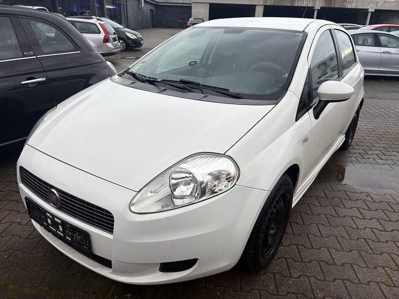 Gebraucht Fiat Grande Punto 77 PS (56 kW) 2009 Weiß Kleinwagen