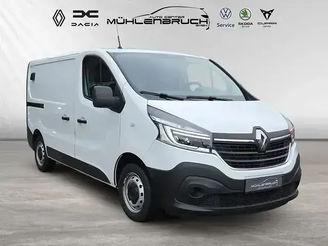 Gebraucht Renault Trafic Komfort 120 PS (88 kW) 2021 Weiß Van / Kleinbus