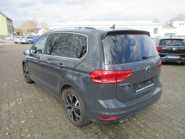 Gebraucht VW Touran Highline 150 PS (110 kW) 2021 Uranograu Van / Kleinbus