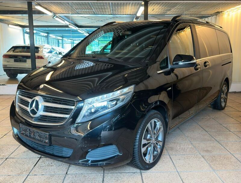 Schwarz Gebraucht 2014 Mercedes V250 Van / Kleinbus | 31.950 € (Etwas zu teuer) - Bild 1/4