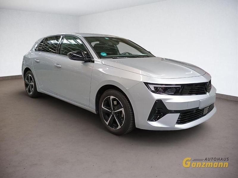 Gebraucht Opel Astra 131 PS (96 kW) 2024 Silber Limousine