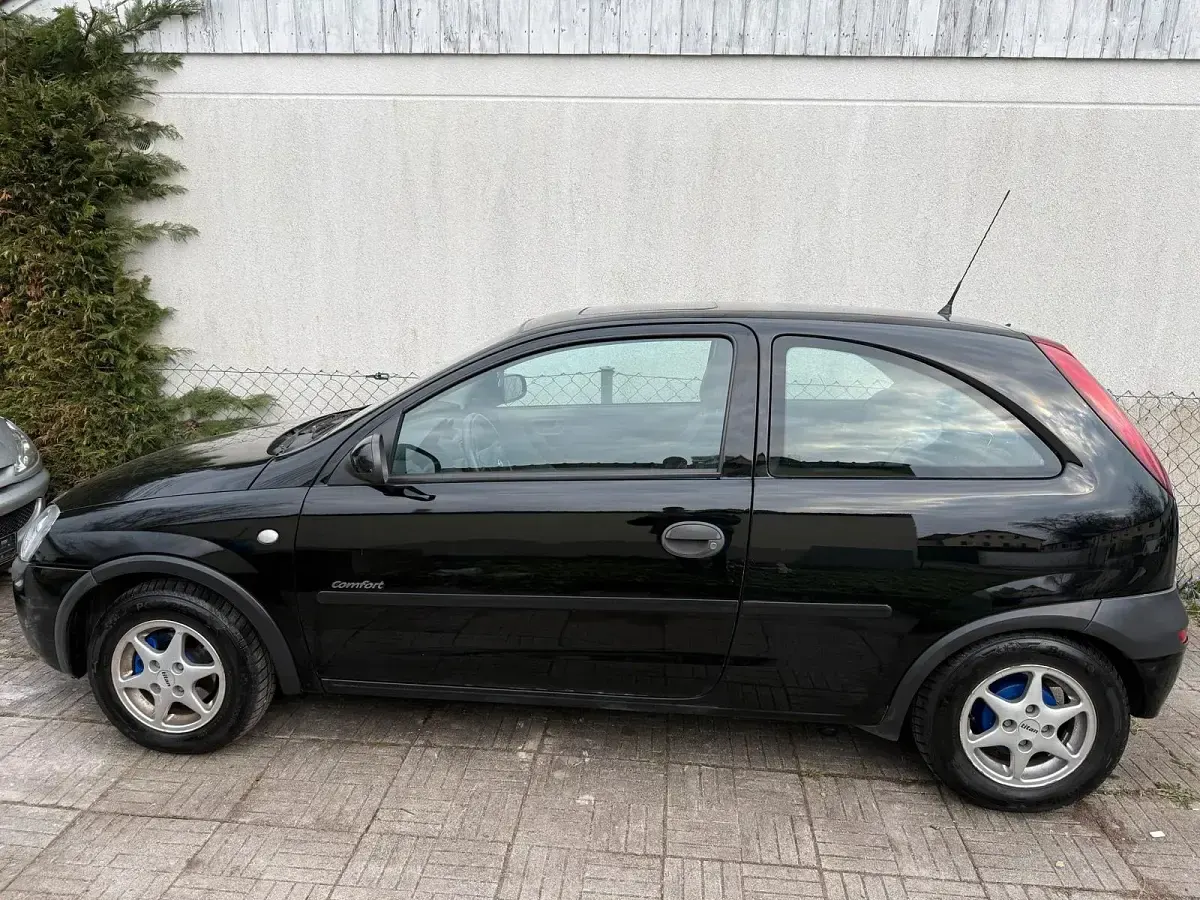 Gebraucht Opel Corsa 58 PS (42 kW) 2001 Schwarz Kleinwagen
