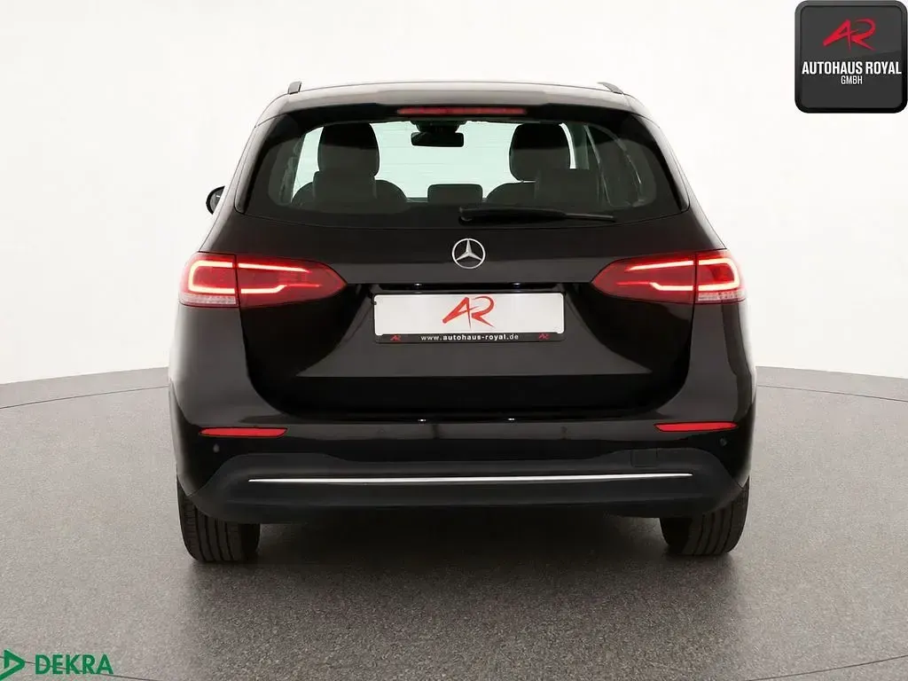 Gebraucht Mercedes B180 Style 136 PS (100 kW) 2021 Schwarz Van / Kleinbus