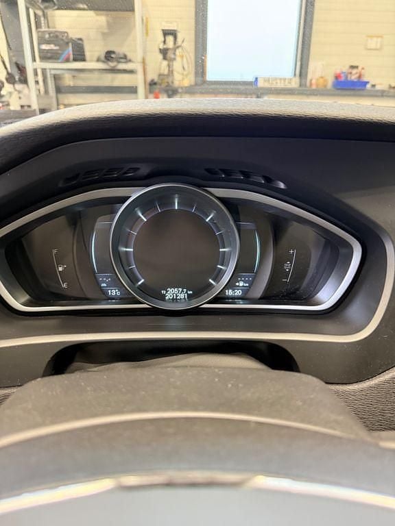Gebraucht Volvo V40 150 PS (110 kW) 2014 Schwarz Limousine