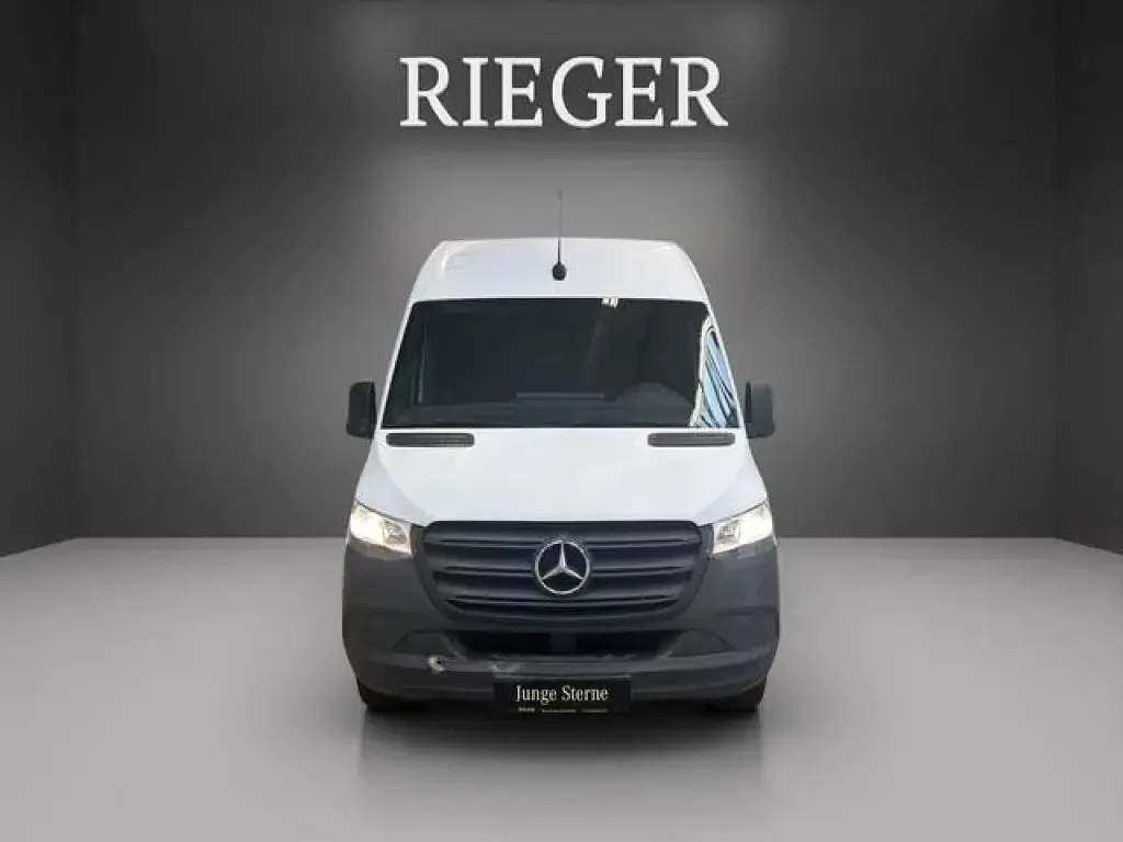 Gebraucht Mercedes Sprinter 114 PS (83 kW) 2021 Arktikweiß Van