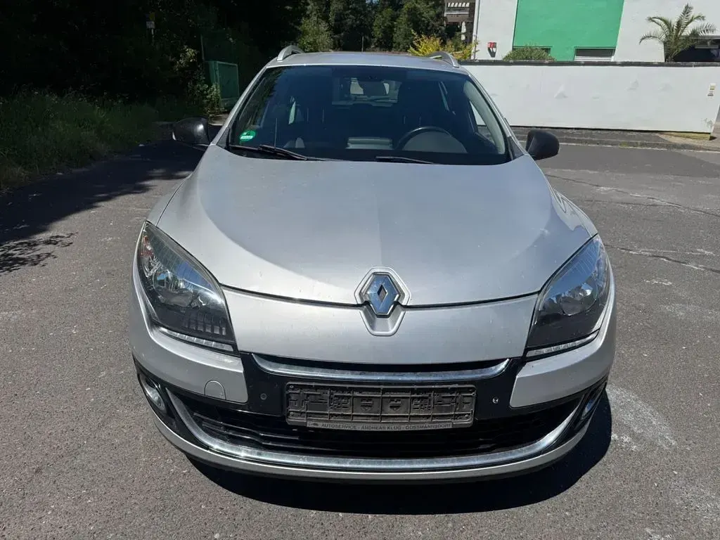 Gebraucht Renault Mégane III Bose Edition 131 PS (96 kW) 2013 Grau Limousine