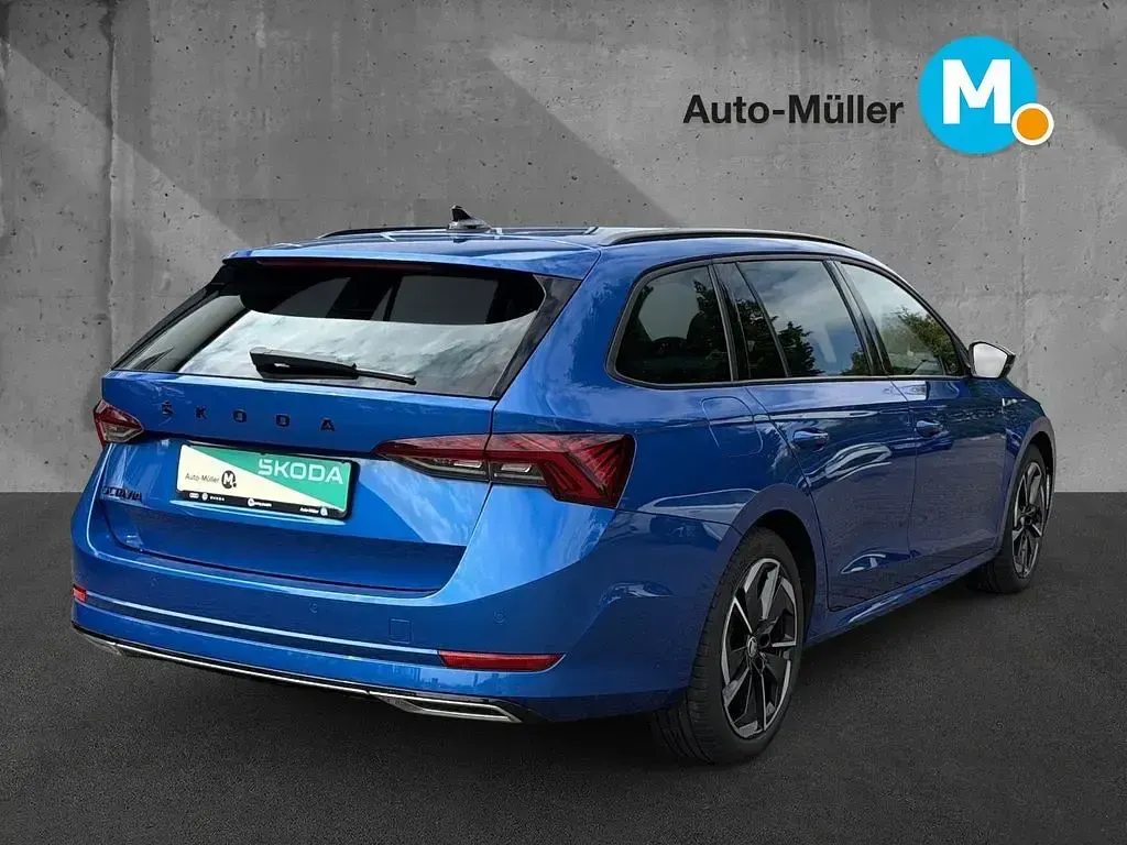 Gebraucht Skoda Octavia SportLine 150 PS (110 kW) 2024 Blau Kombi