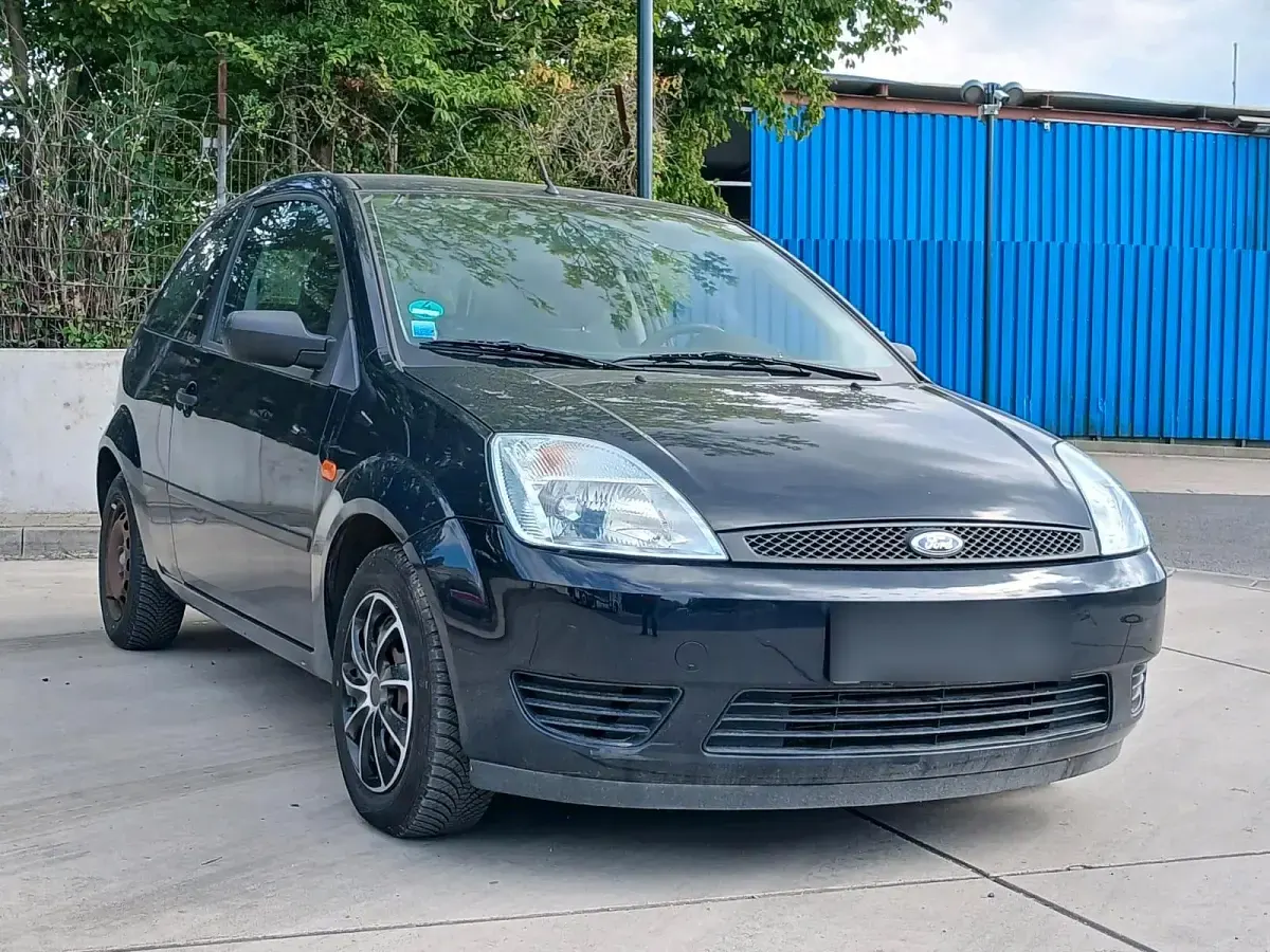 Gebraucht Ford Fiesta 85 PS (62 kW) 2005 Blau Kleinwagen