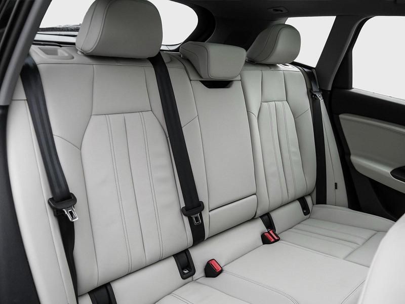 Gebraucht Audi Q6 e-tron 284 kW (387 PS) 2025 Mythosschwarz metallic SUV