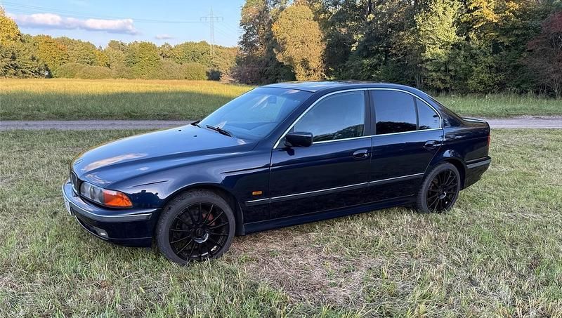 Blau Gebraucht 1999 BMW 523 Limousine | 3.999 € (Fairer Preis) - Bild 1/4