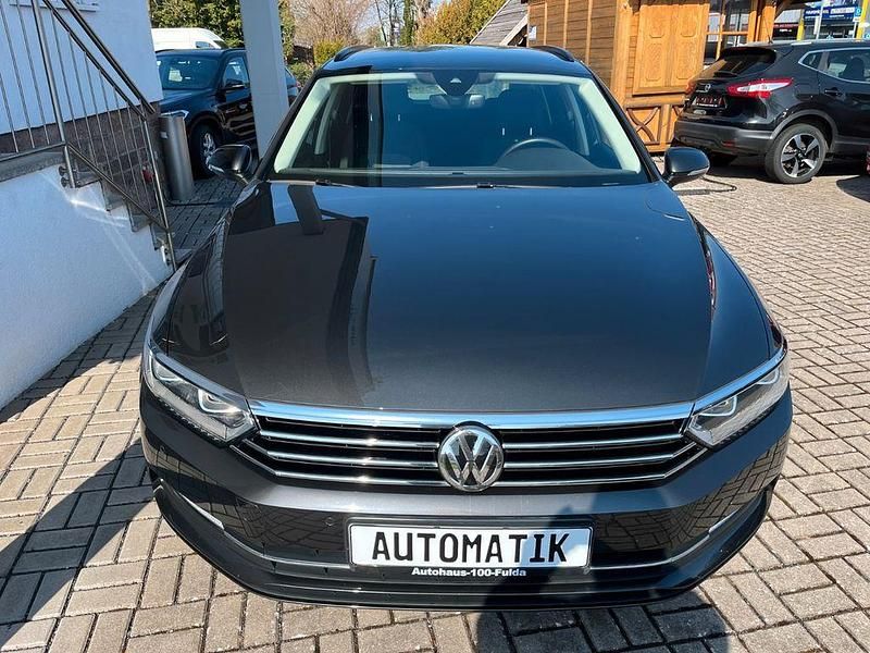 Gebraucht VW Passat Comfortline 150 PS (110 kW) 2017 Grau Kombi