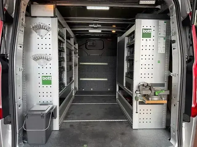 Gebraucht Ford Transit Custom 131 PS (96 kW) 2023 Silber