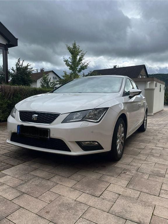 Gebraucht Seat Leon Style 122 PS (89 kW) 2014 Weiß Limousine