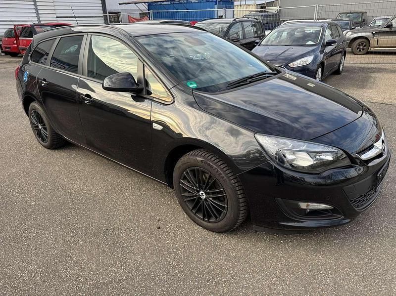 Gebraucht Opel Astra Style 140 PS (102 kW) 2015 Schwarz Kombi