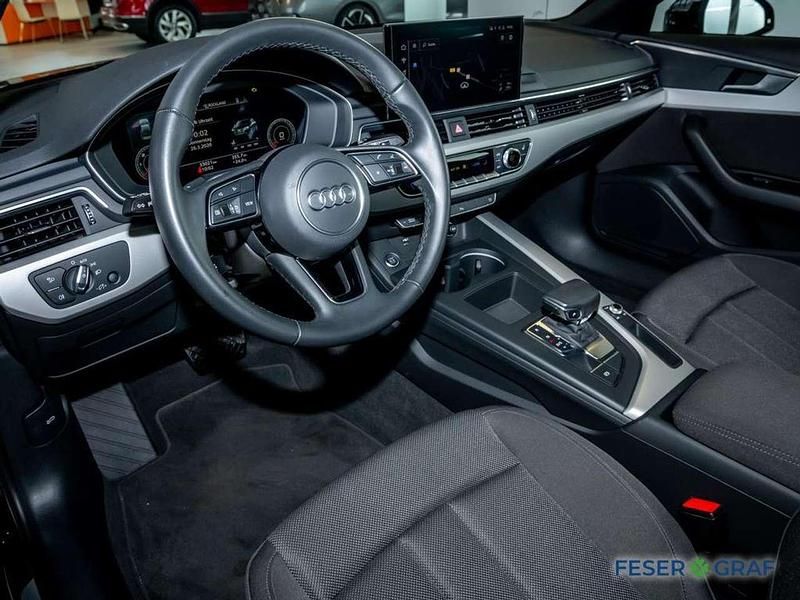Second-hand Audi A4 Advanced 204 CP (150 kW) 2023 Negru Berlinǎ