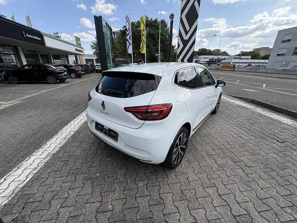 Gebraucht Renault Clio V Techno 91 PS (66 kW) 2023 Weiß Limousine