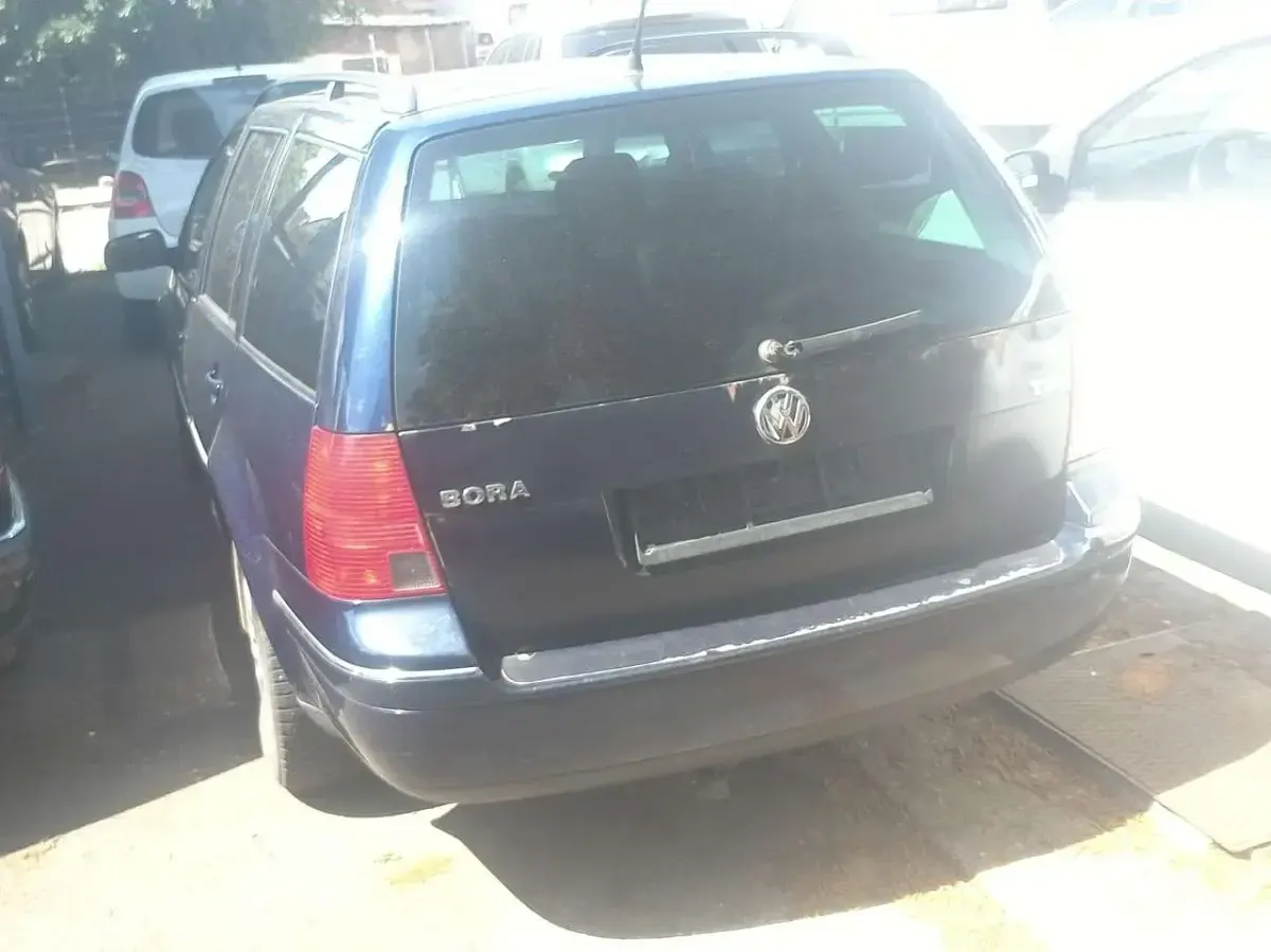 Gebraucht VW Bora Comfortline 101 PS (74 kW) 2002 Blau Kombi