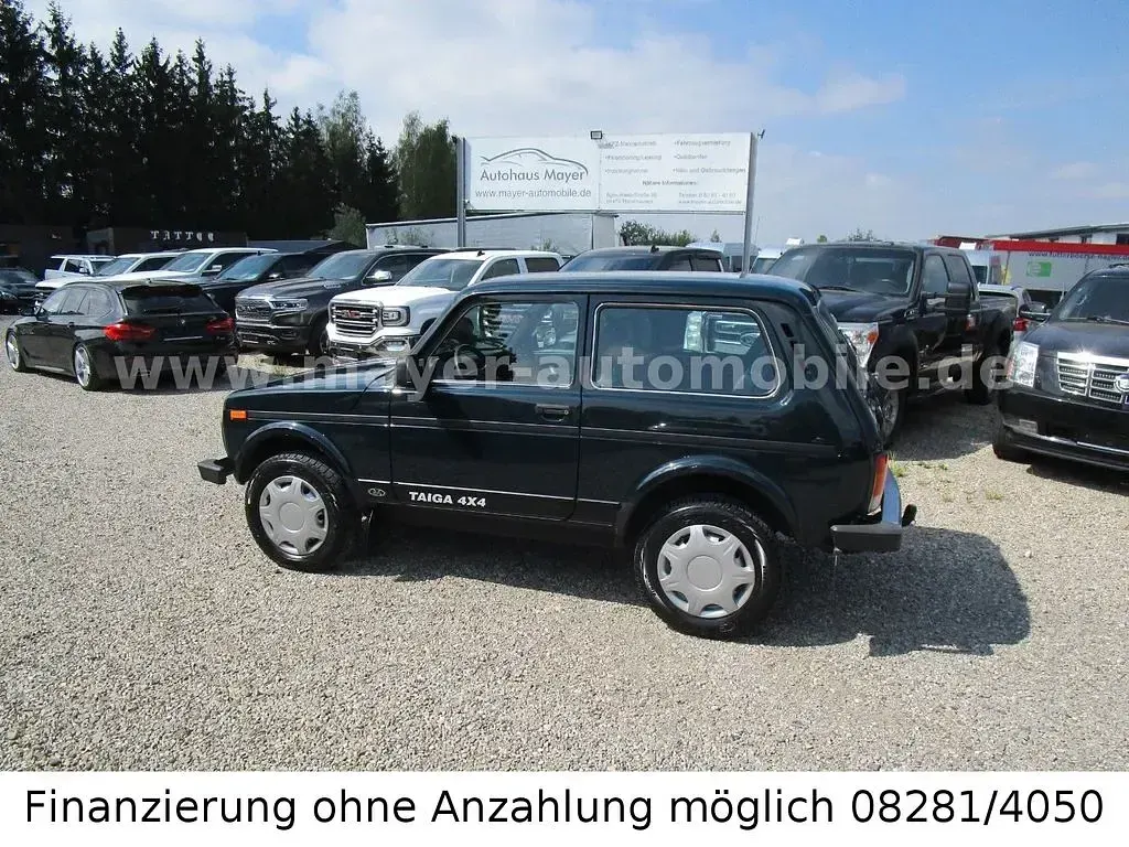 Gebraucht Lada Taiga 140 PS (102 kW) 2018 Gruen SUV