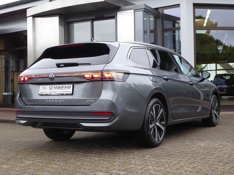 Gebraucht VW Passat Business 150 PS (110 kW) 2024 Grau Kombi