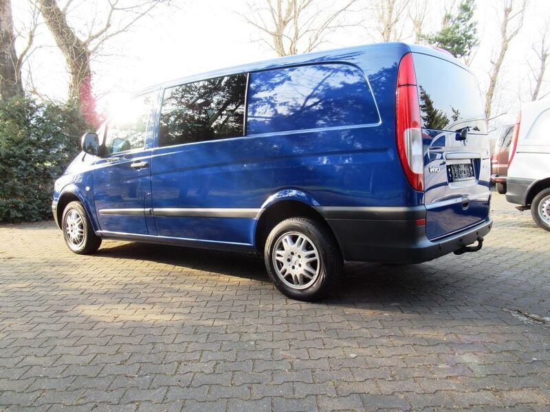 Usado Mercedes Vito 150 HP (110 kW) 2009 Azul Van