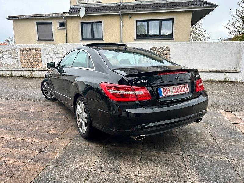 Gebraucht Mercedes E350 231 PS (169 kW) 2011 Schwarz Coupé